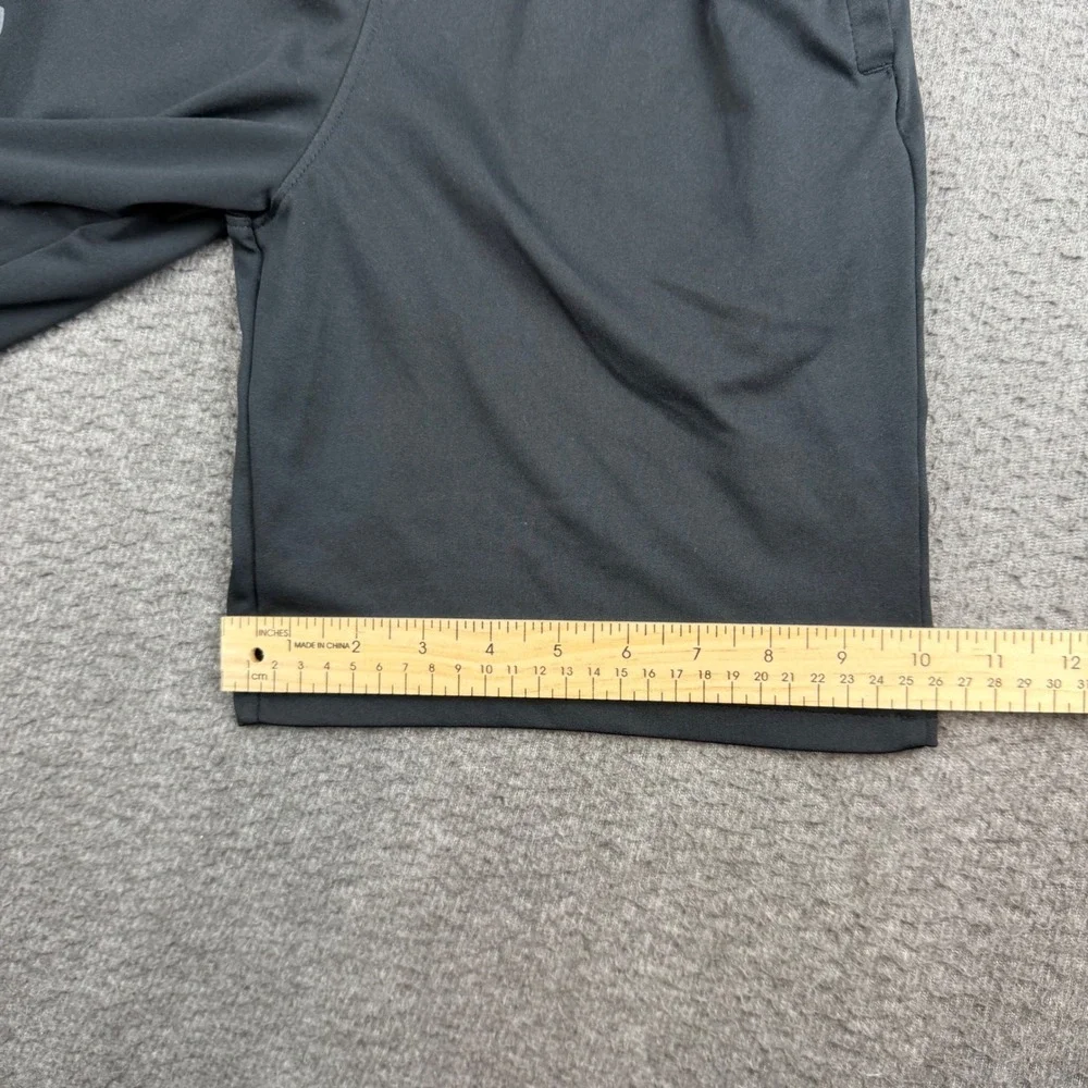 Under Armour Shorts Boys Medium Black Athletic Gym Performance Graphic Logo